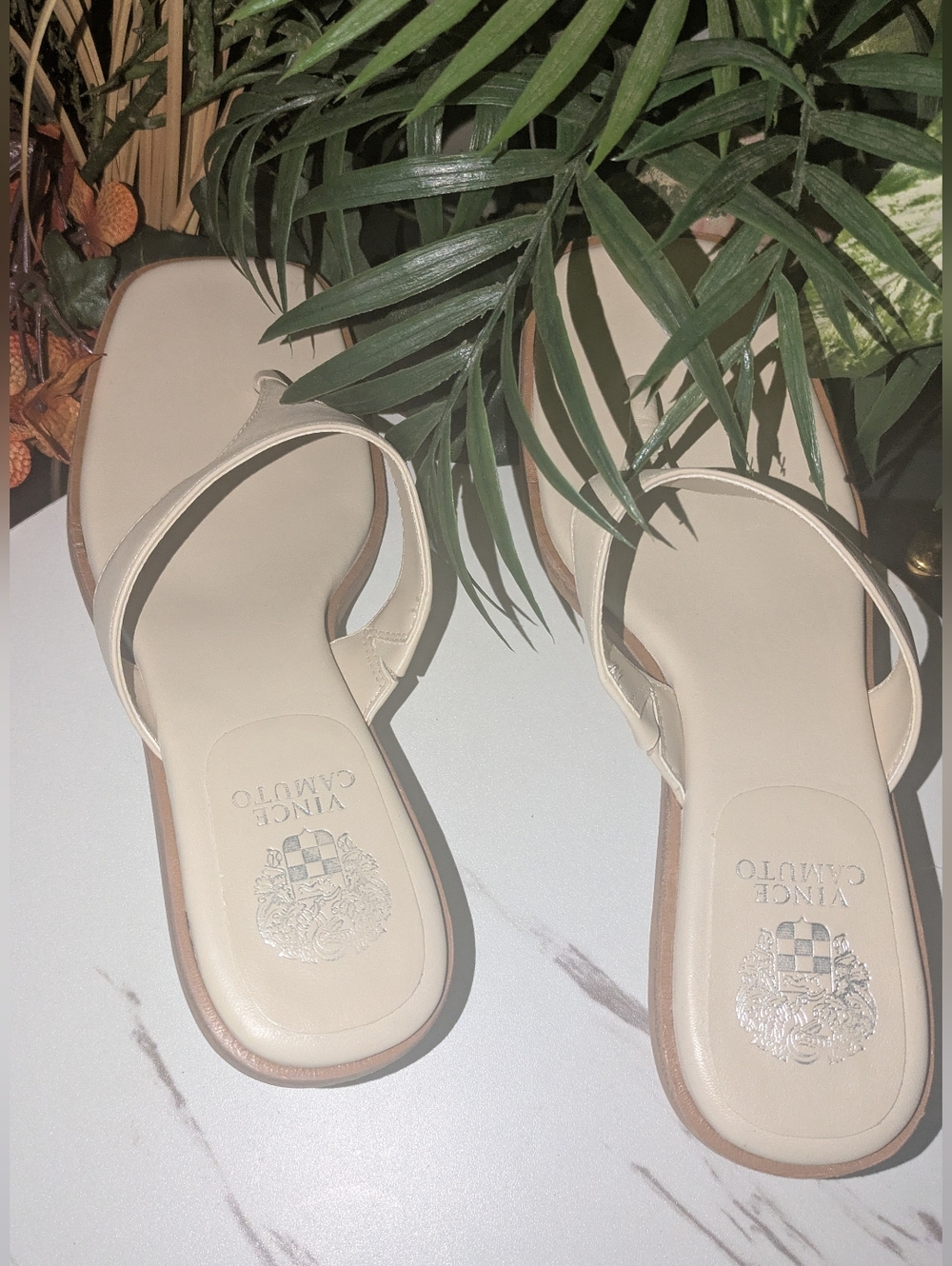 Vince Camuto Ivory Square-Toe Thong Sandals - Picture 4 of 7